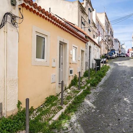 Charming Studio With Ac And Loft On Ground Floor Lisbon Luaran gambar