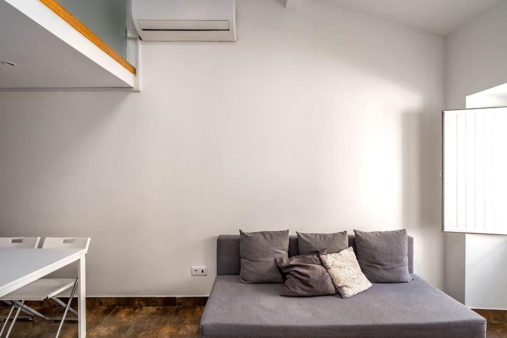 Charming Studio With Ac And Loft On Ground Floor Lisbon Luaran gambar