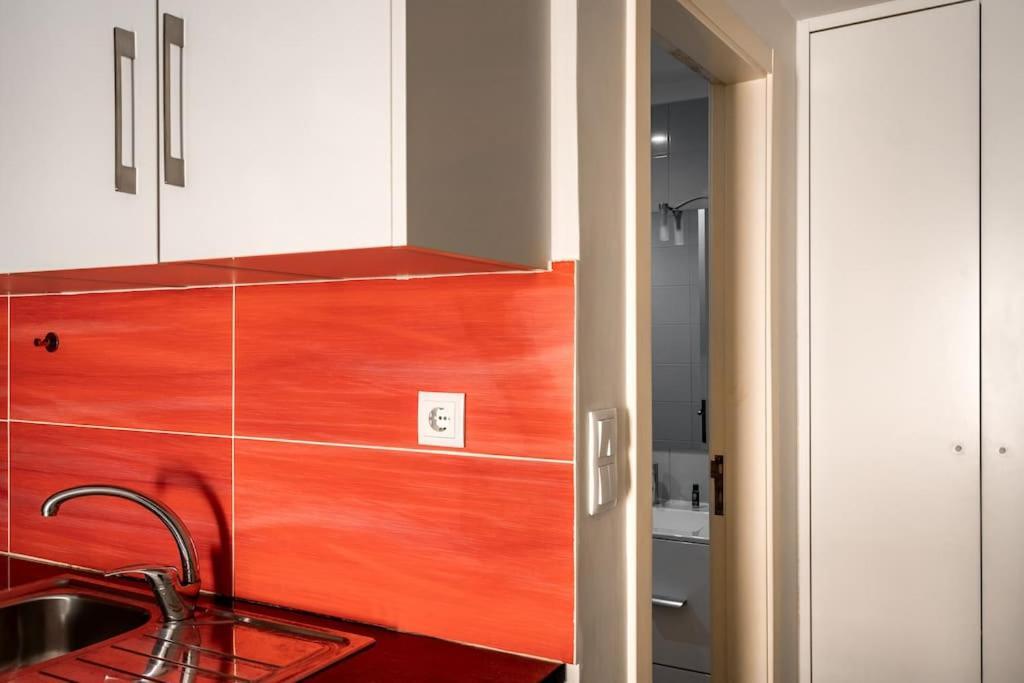 Charming Studio With Ac And Loft On Ground Floor Lisbon Luaran gambar